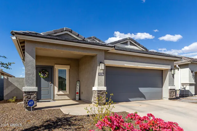 a view of the house front of house