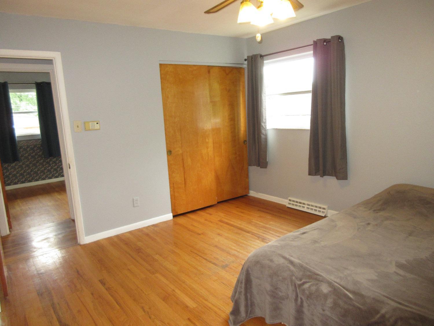 5796 Lawrence Road Cincinnati, OH 45248 - Photo 27 of 33