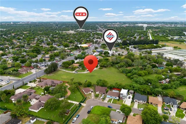 a view of a area with lots of trees