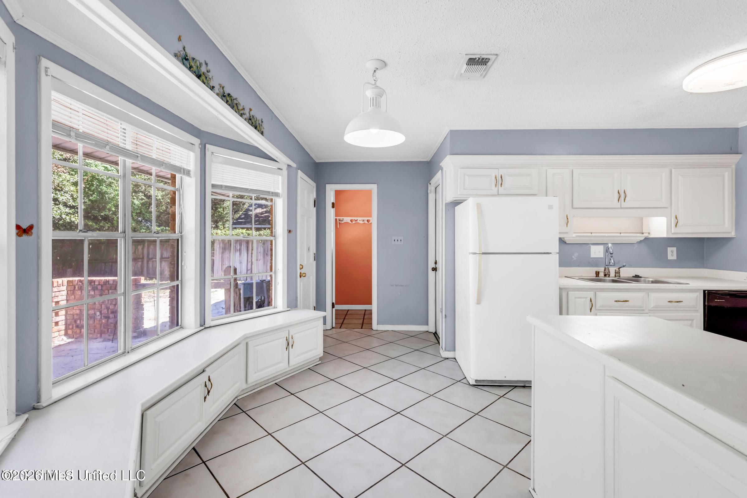 2530 Old Bay Road Biloxi, MS 39531 - Photo 12 of 23 oldbay11
