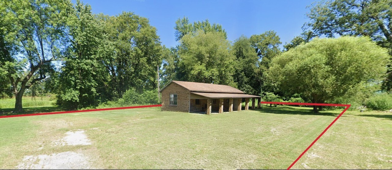 14830 Urban Street Cairo, IL 62914 - Photo 3 of 3 swimming pool view with a seating space
