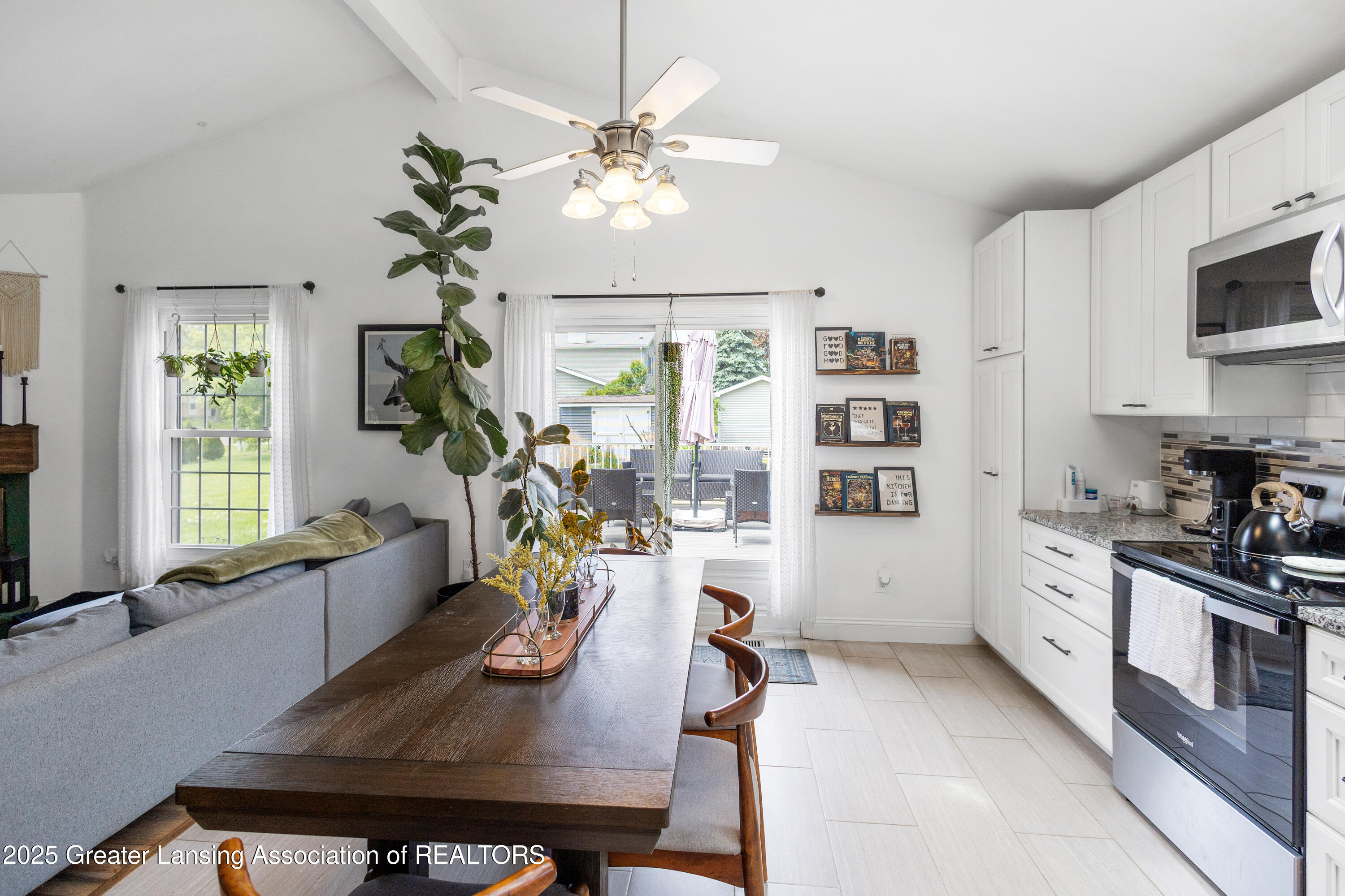 2636 Gilbert Road Lansing, MI 48911 - Photo 13 of 63 GILBERT-47