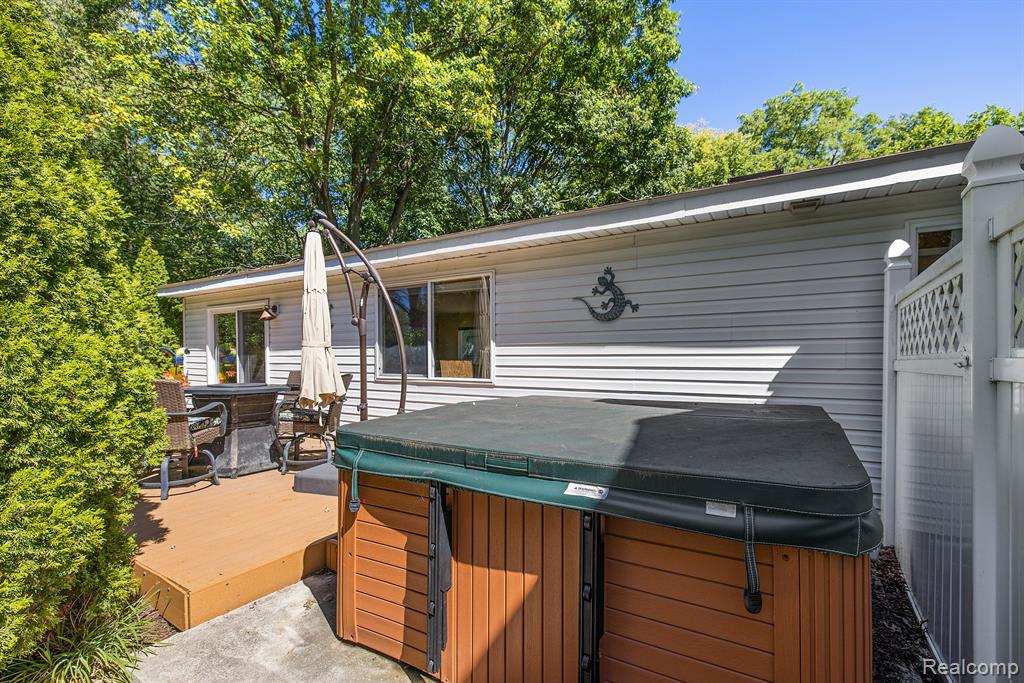 4390 Rohr Road Lake Orion, MI 48359 - Photo 53 of 64