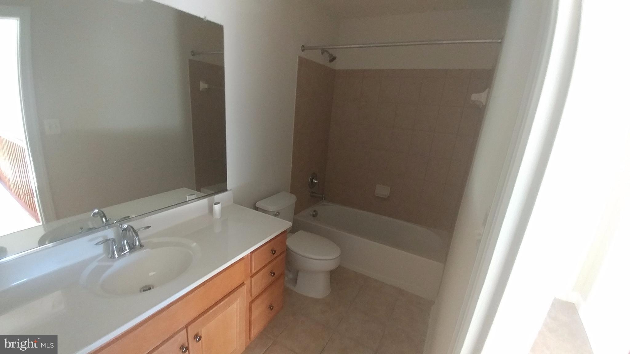 4283 Meyers Road Triangle, VA 22172 - Photo 17 of 21 Bath