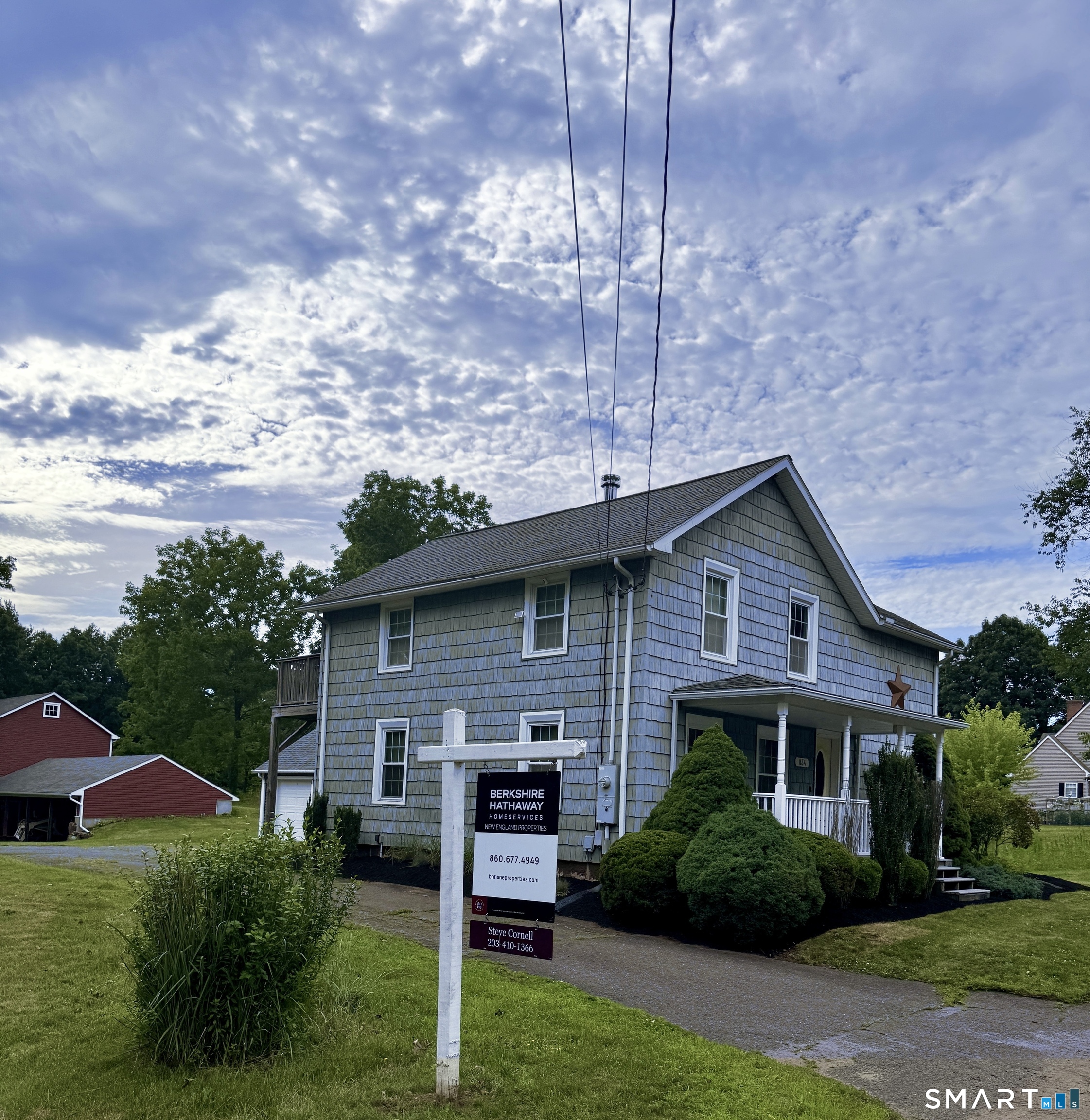834 Bee Street Meriden, CT 06450 - Photo 2 of 33