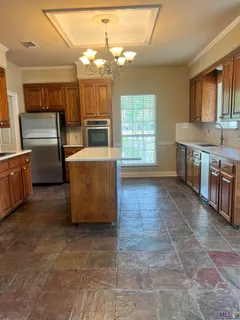 $479,900 | 5638 Riverbend Boulevard, Baton Rouge, LA 70820