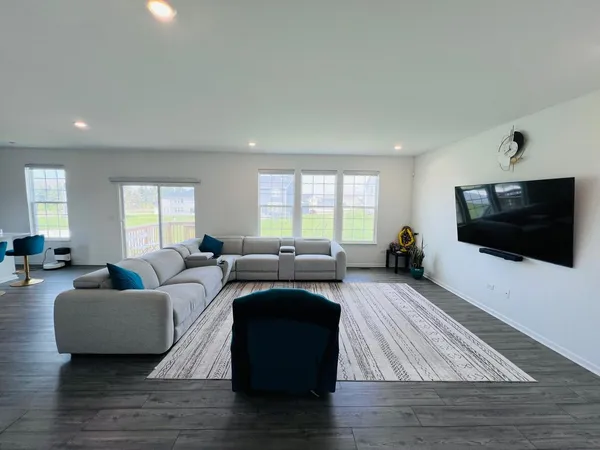 $3,600 | 1188 Josie Lane, Hampshire, IL 60140