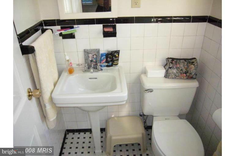5602 Pollard Road Bethesda, MD 20816 - Photo 18 of 23 Bath - en-suite