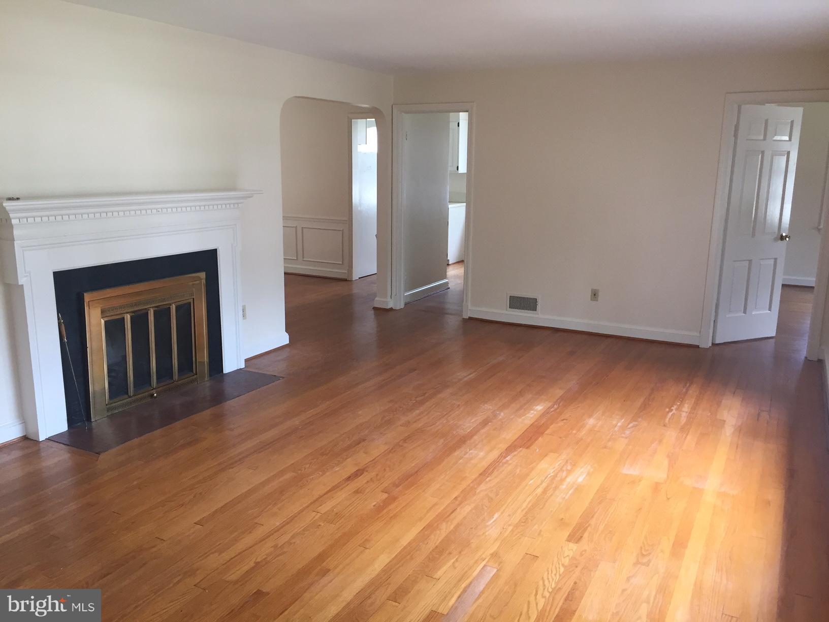 5602 Pollard Road Bethesda, MD 20816 - Photo 4 of 23 Living Room