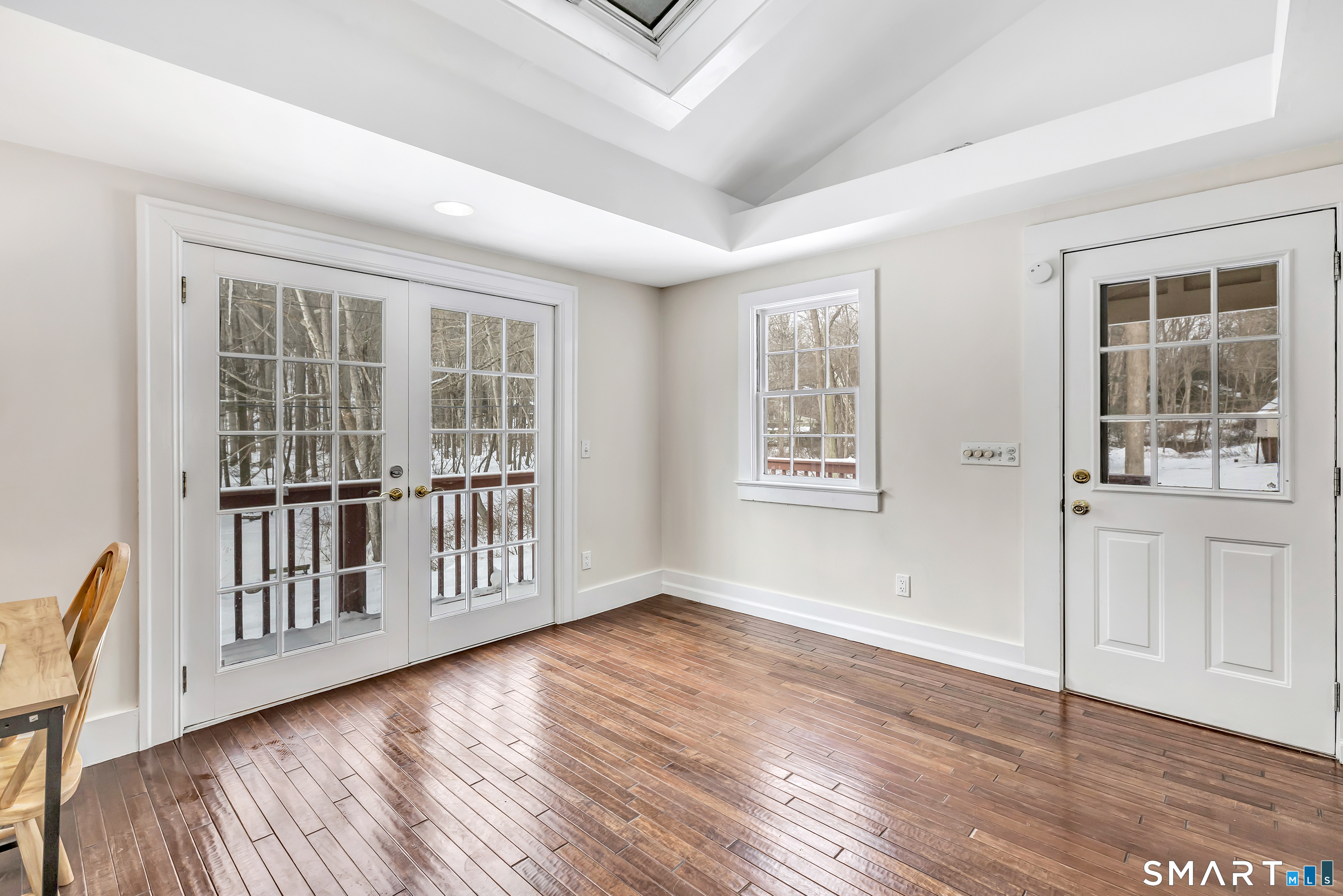 274 Lyons Plain Road Weston, CT 06883 - Photo 9 of 40 Gallery Image 9