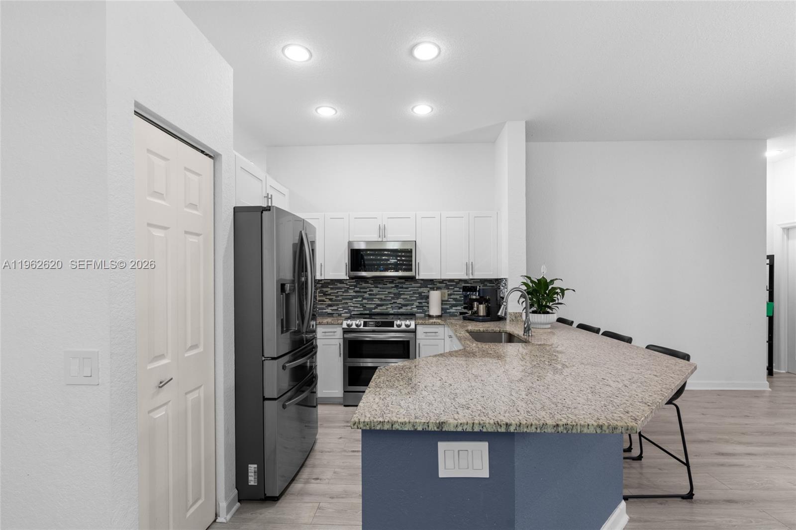 625 Bald Cypress Road Weston, FL 33327 - Photo 12 of 39