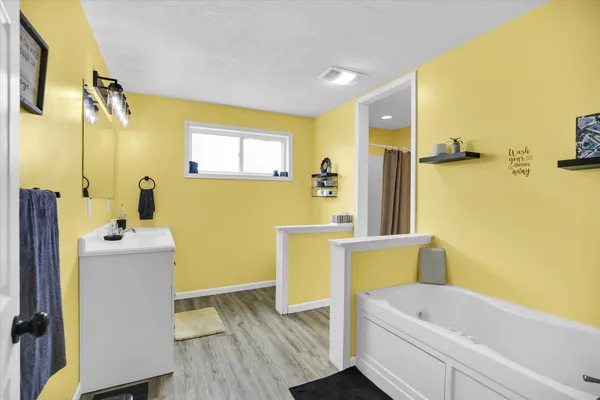 $440,000 | 730 East Co Road 750 North, Tuscola, IL 61953