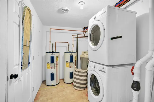 $440,000 | 730 East Co Road 750 North, Tuscola, IL 61953