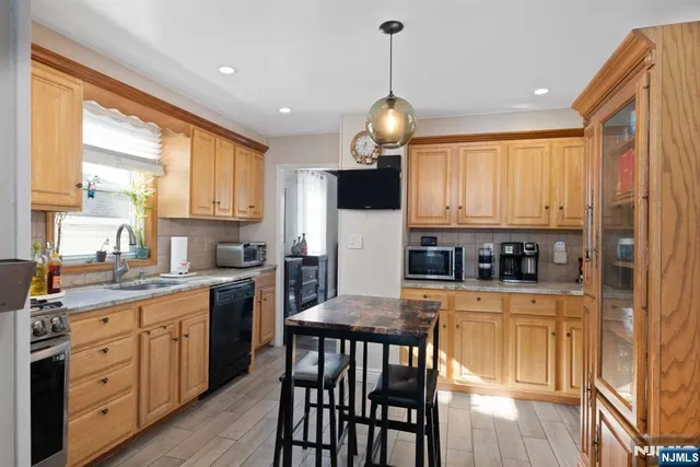 $3,600 | 10 Trinity Place, Kearny, NJ 07032