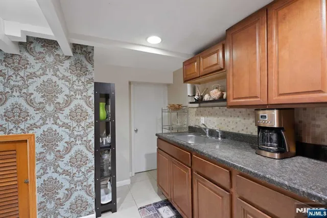 $3,600 | 10 Trinity Place, Kearny, NJ 07032