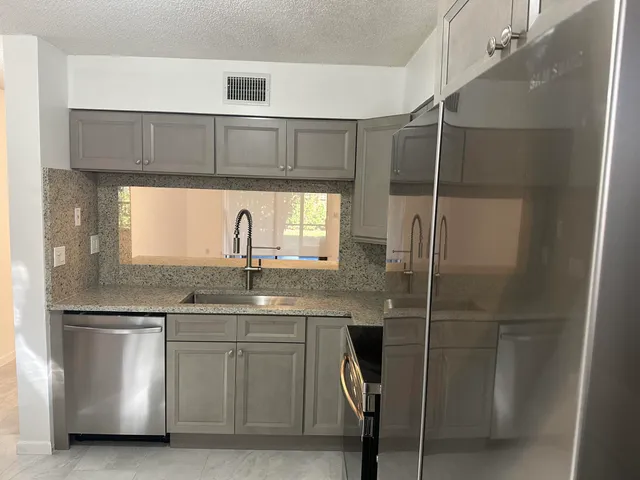 $2,500 | 3130 Millwood Terrace, Unit 1130, Boca Raton, FL 33431