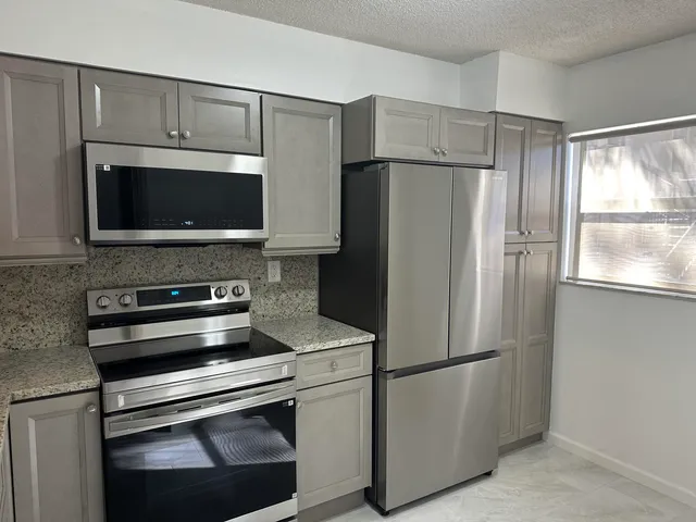 $2,500 | 3130 Millwood Terrace, Unit 1130, Boca Raton, FL 33431