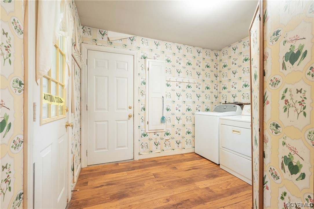 341 Rossmere Drive Midlothian, VA 23114 - Photo 19 of 35 a bathroom with a shower curtain and a sink