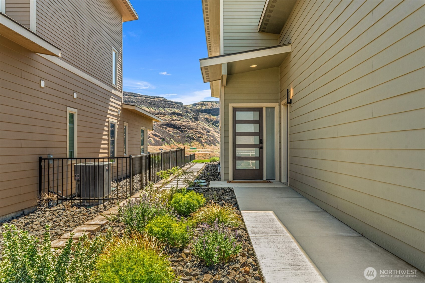 9779 Ridgeview Drive Northwest Quincy, WA 98848 - Photo 5 of 40