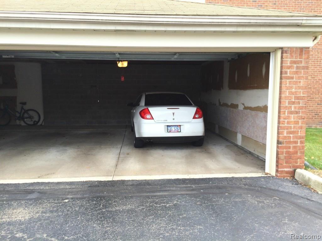 29620 Middlebelt Road, Unit 106 Farmington Hills, MI 48334 - Photo 31 of 32