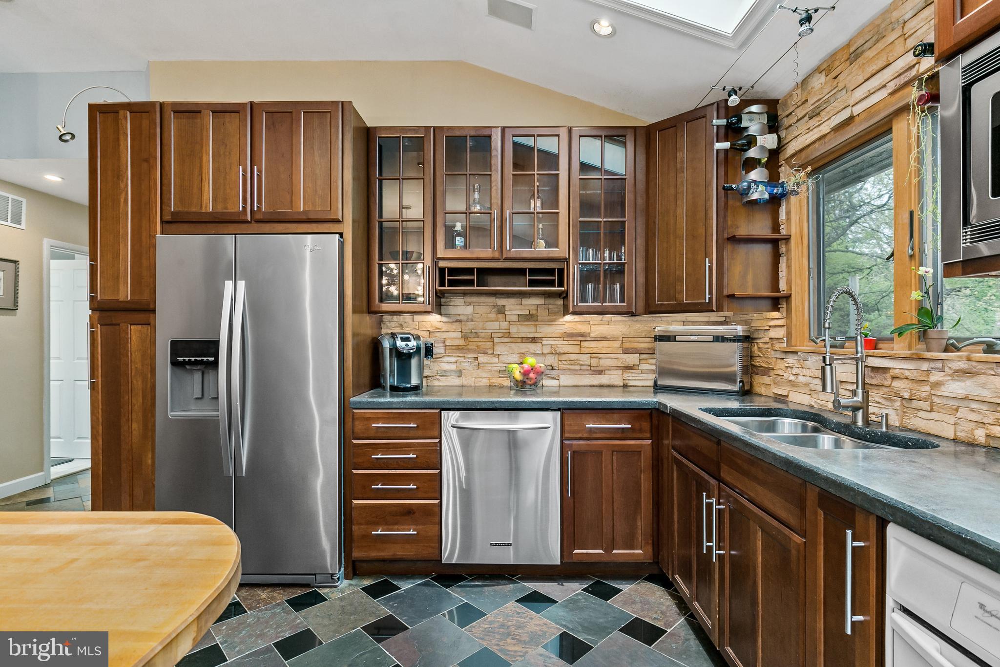 827 Richard Road Cherry Hill, NJ 08034 - Photo 12 of 37 Gallery Image 12