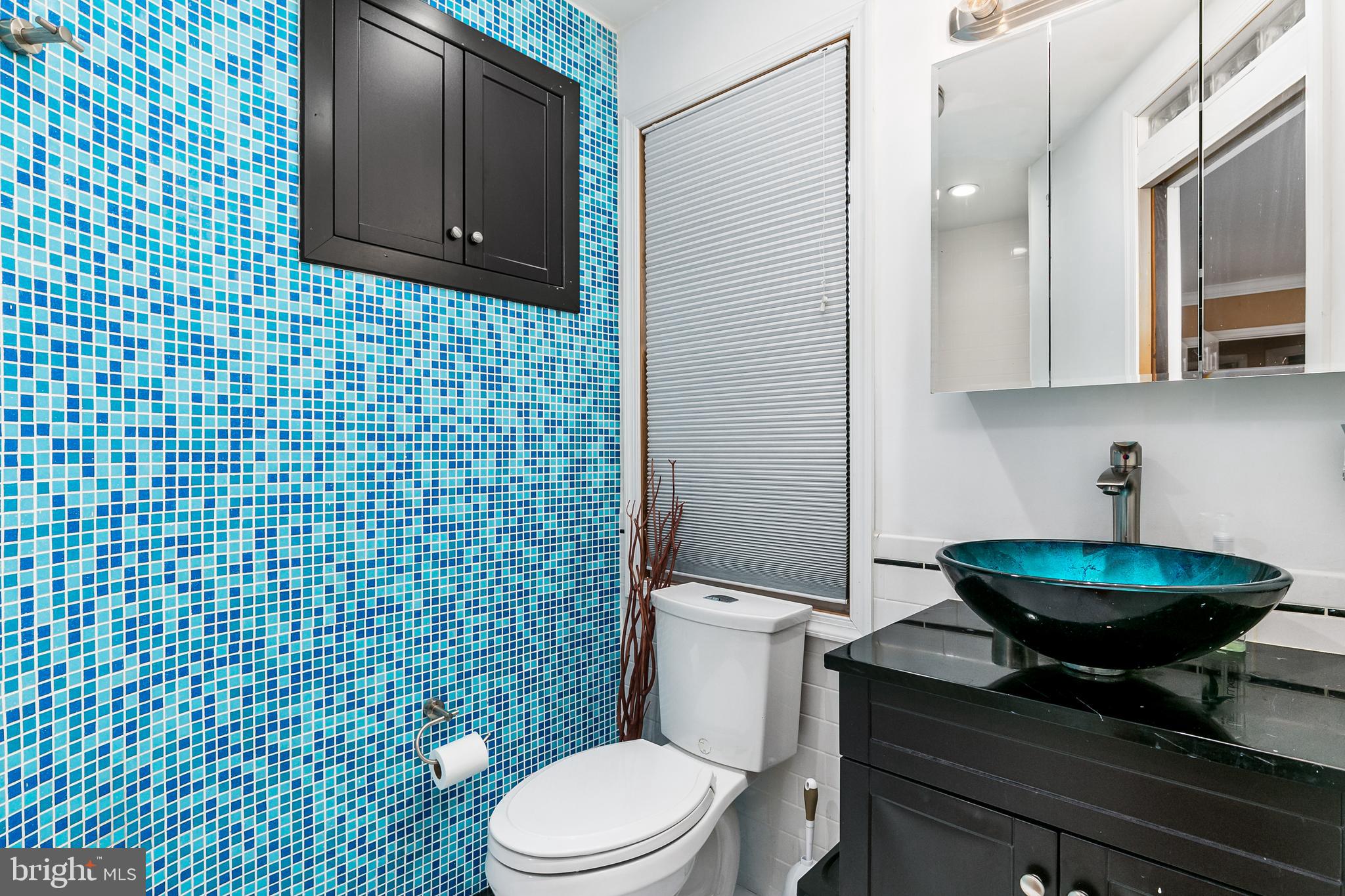 827 Richard Road Cherry Hill, NJ 08034 - Photo 20 of 37 Master bathroom