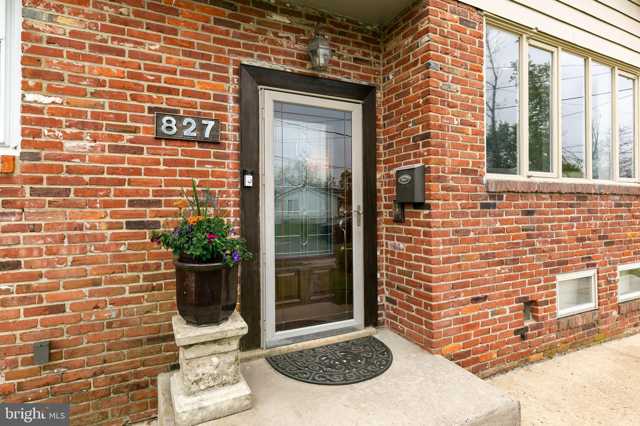 827 Richard Road Cherry Hill, NJ 08034 - Photo 3 of 37 Gallery Image 3