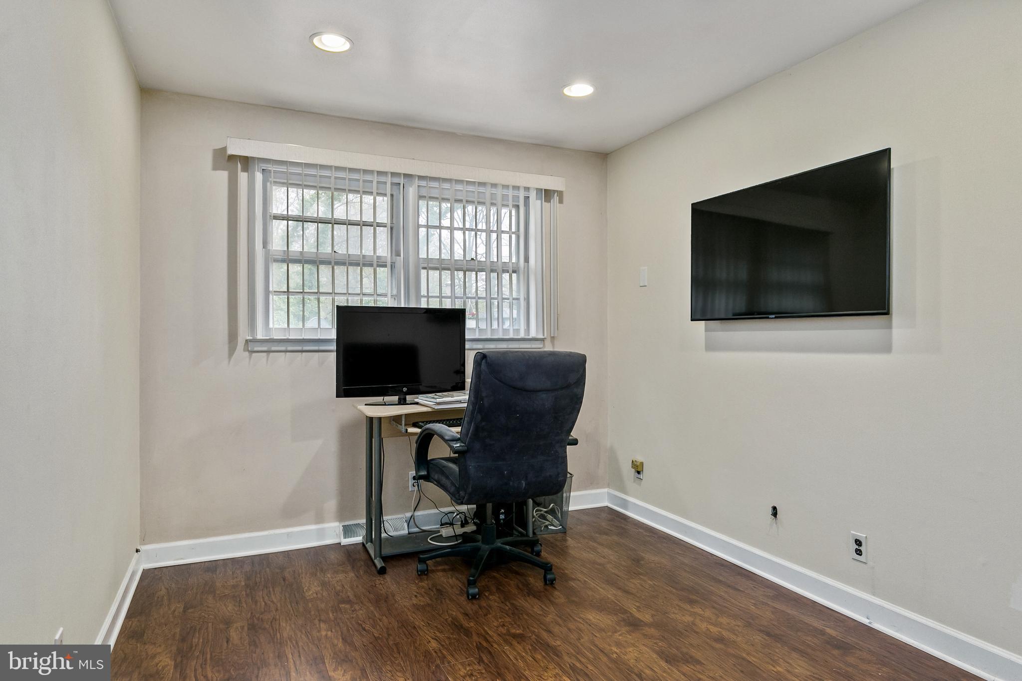 827 Richard Road Cherry Hill, NJ 08034 - Photo 23 of 37 Bedroom 3