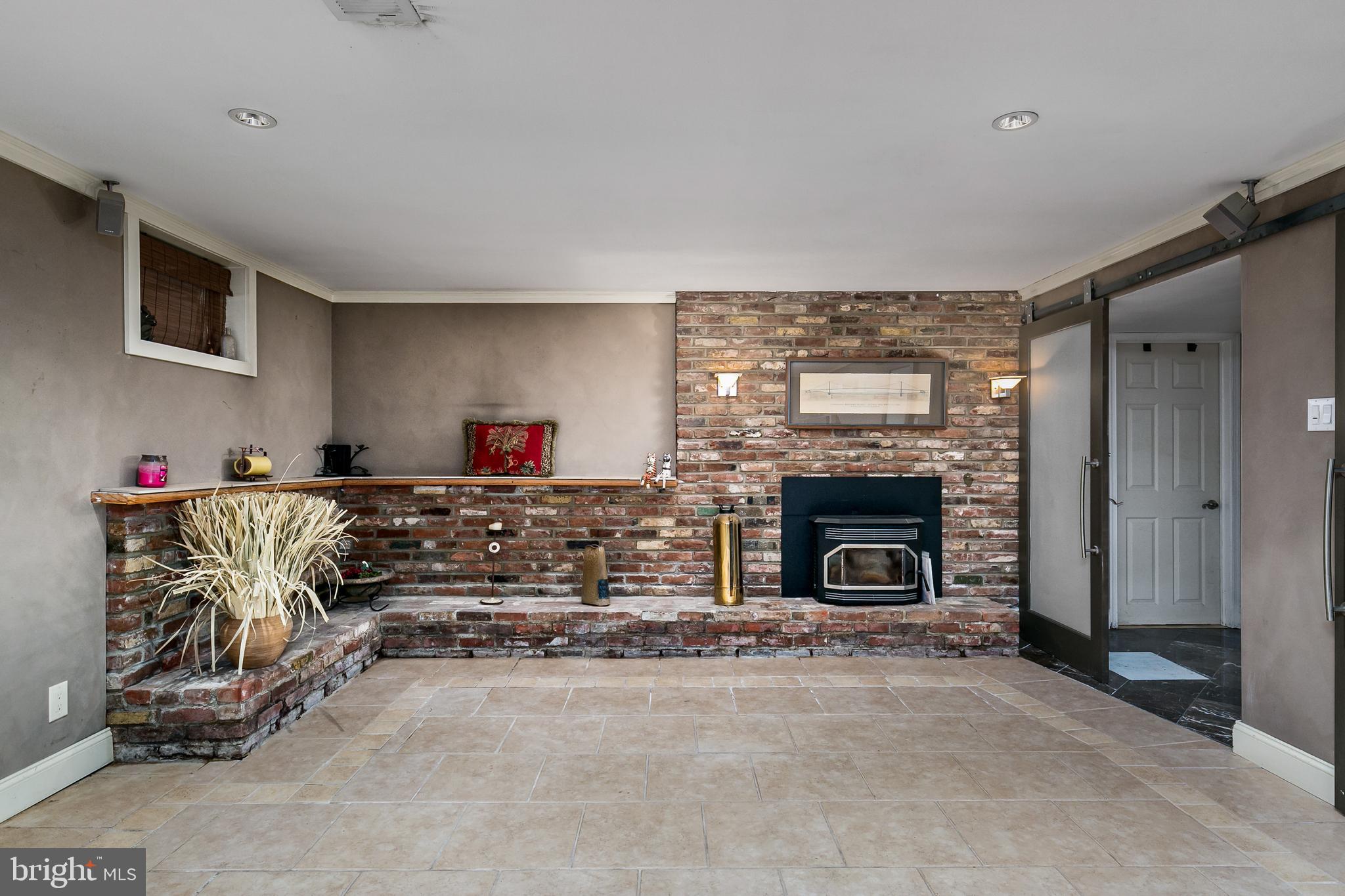 827 Richard Road Cherry Hill, NJ 08034 - Photo 29 of 37 Wood pellet stove insert