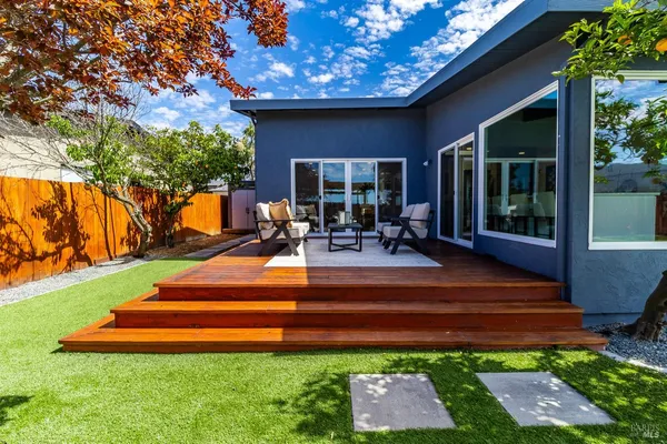 $2,850,000 | 17 Channel Drive, Corte Madera, CA 94925