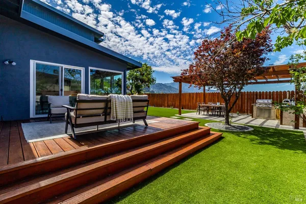 $2,850,000 | 17 Channel Drive, Corte Madera, CA 94925