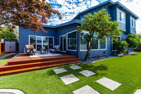 $2,850,000 | 17 Channel Drive, Corte Madera, CA 94925