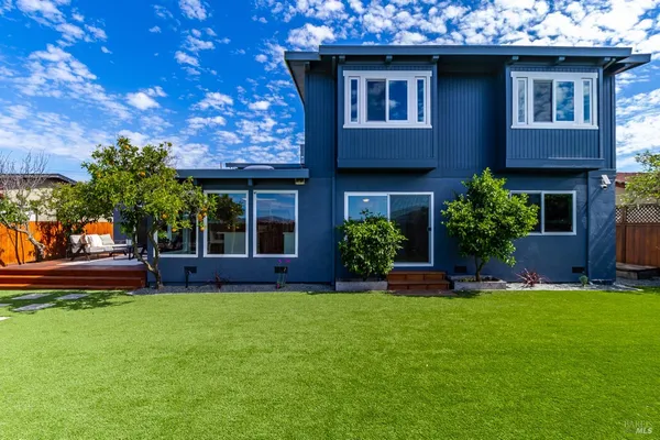 $2,850,000 | 17 Channel Drive, Corte Madera, CA 94925