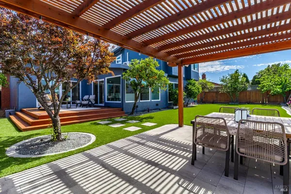 $2,850,000 | 17 Channel Drive, Corte Madera, CA 94925