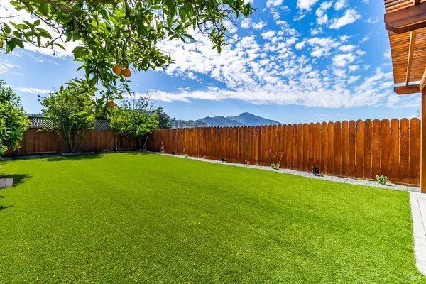$2,850,000 | 17 Channel Drive, Corte Madera, CA 94925