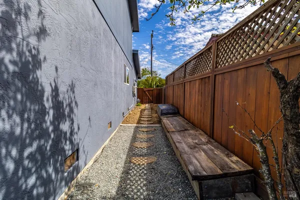 $2,850,000 | 17 Channel Drive, Corte Madera, CA 94925