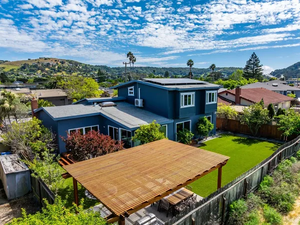 $2,850,000 | 17 Channel Drive, Corte Madera, CA 94925