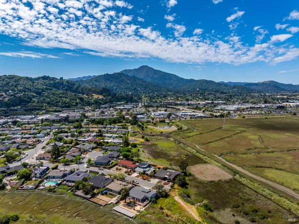 $2,850,000 | 17 Channel Drive, Corte Madera, CA 94925