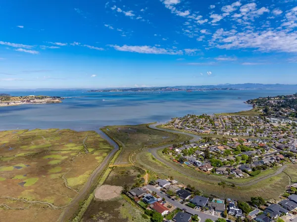 $2,850,000 | 17 Channel Drive, Corte Madera, CA 94925