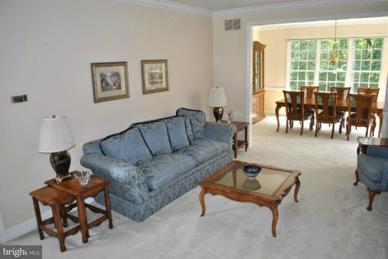2707 Howard Grove Road Davidsonville, MD 21035 - Photo 2 of 30 Interior (General)