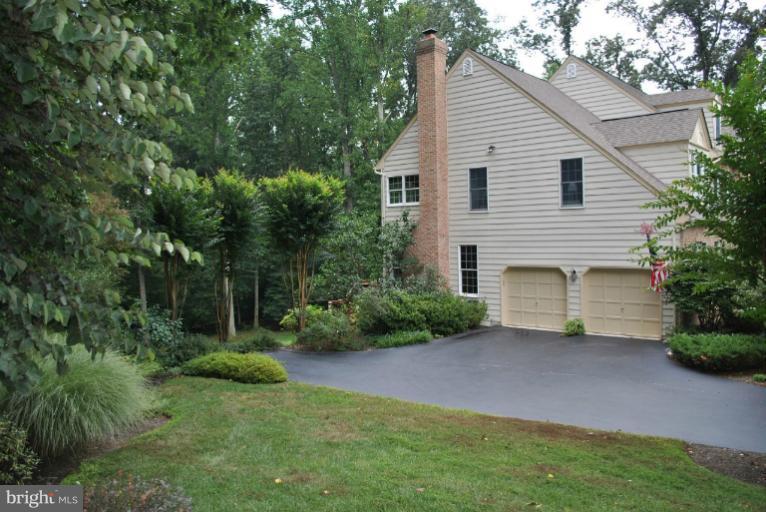 2707 Howard Grove Road Davidsonville, MD 21035 - Photo 20 of 30 Garage Area