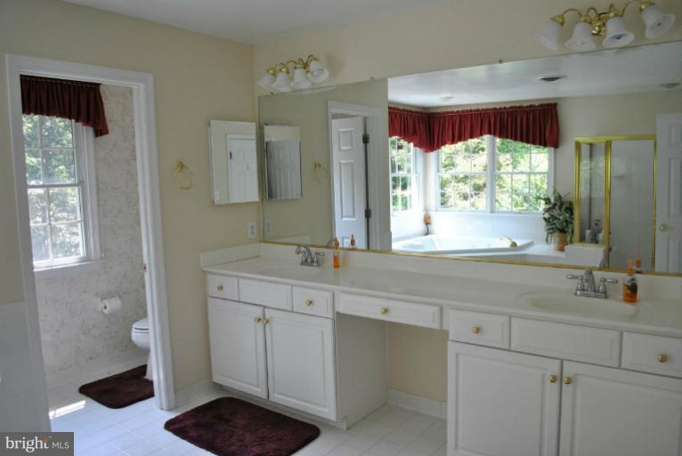 2707 Howard Grove Road Davidsonville, MD 21035 - Photo 26 of 30 Master Bath