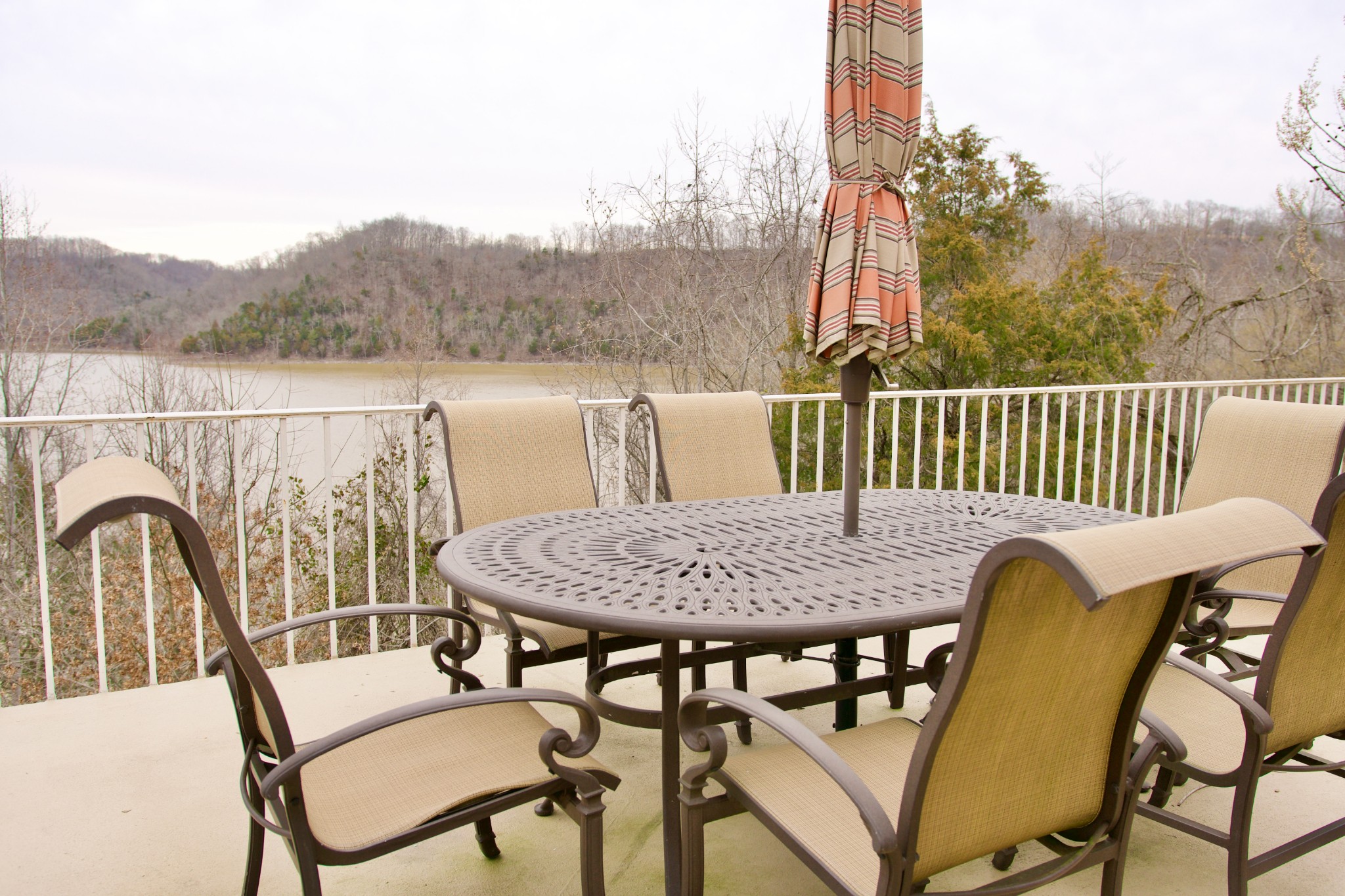1783 Falling Water Road Sparta, TN 38583 - Photo 22 of 43 a view of a chairs and table in the balcony