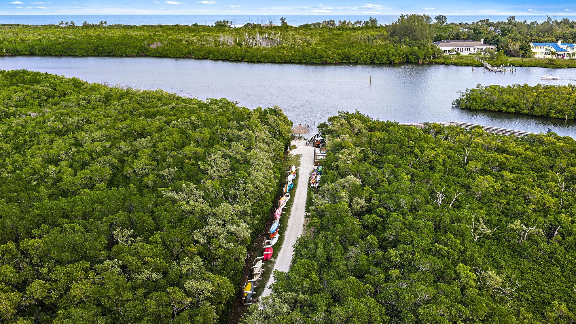 9790 Southeast Crape Myrtle Court Hobe Sound, FL 33455 - Photo 7 of 74 9790 SE Crape Myrtle Ct-61