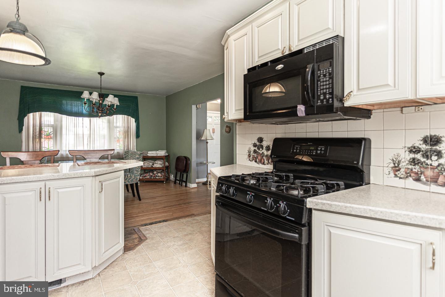 337 Gribbel Road Wyncote, PA 19095 - Photo 16 of 30