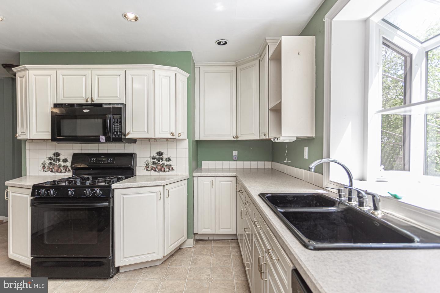 337 Gribbel Road Wyncote, PA 19095 - Photo 17 of 30