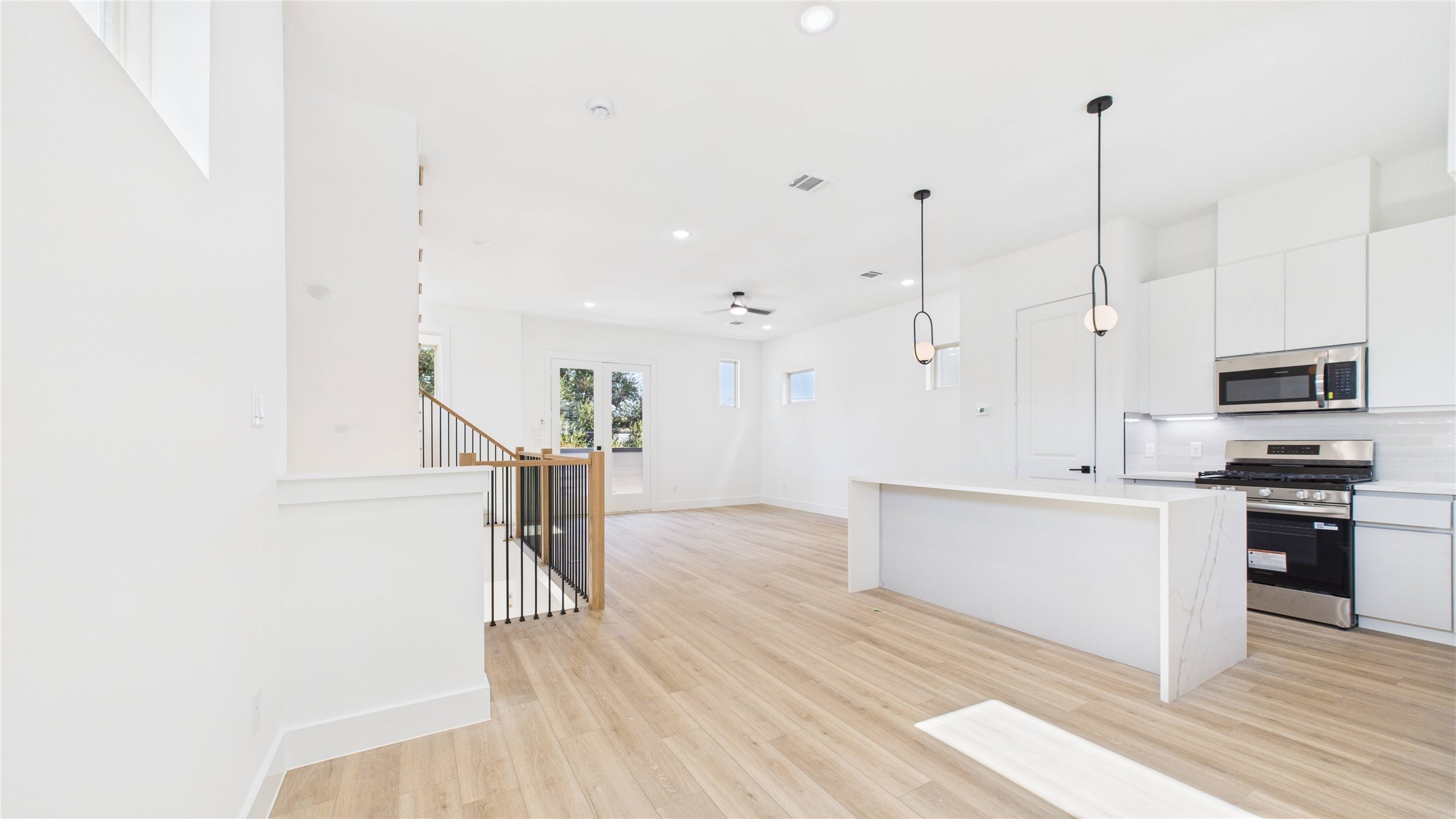 5314 Terry Street Houston, TX 77009 - Photo 8 of 29 Kitchen/dining combo