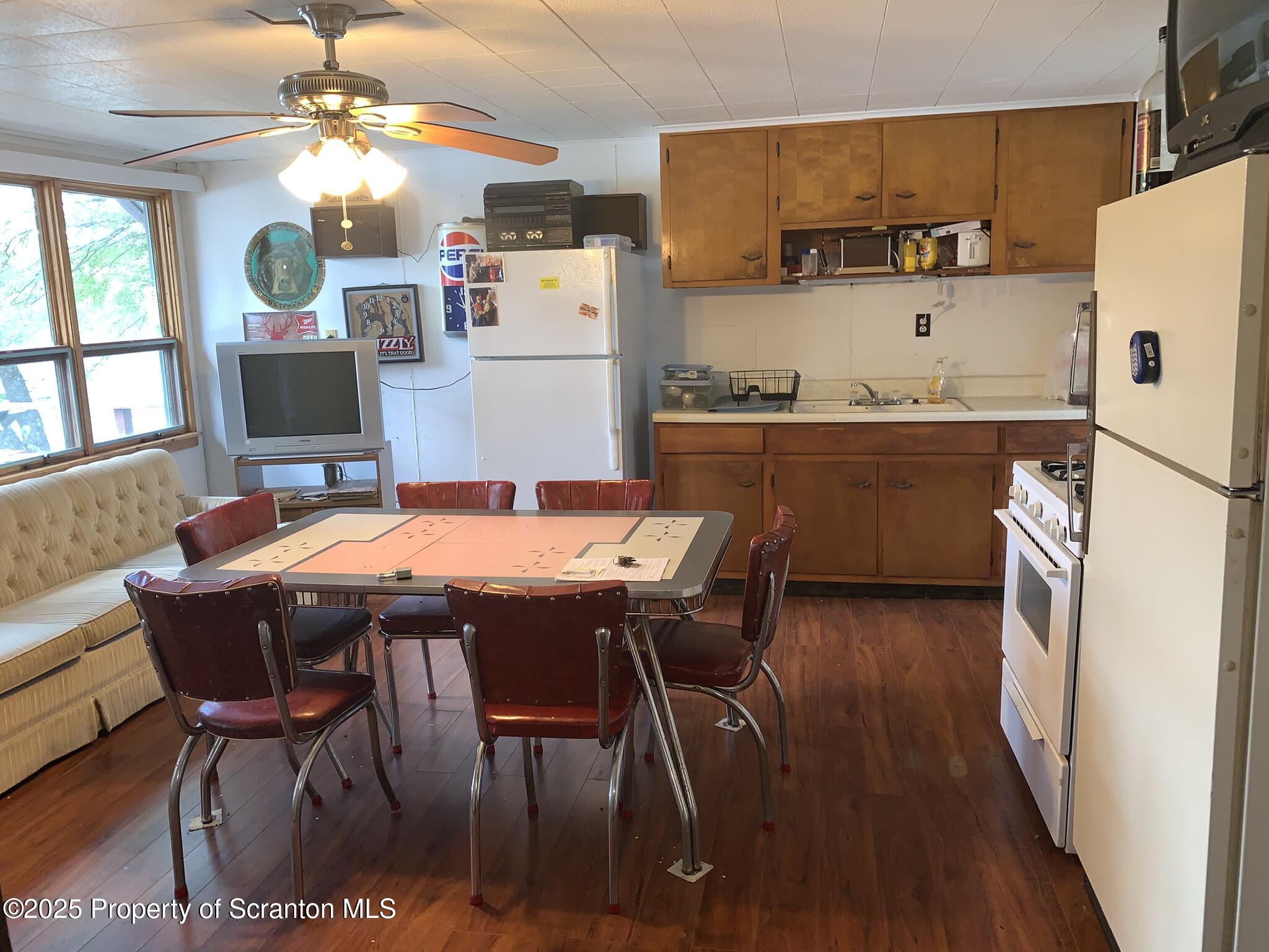434 Romobe Lake Road Thompson, PA 18465 - Photo 6 of 21 Kitchen