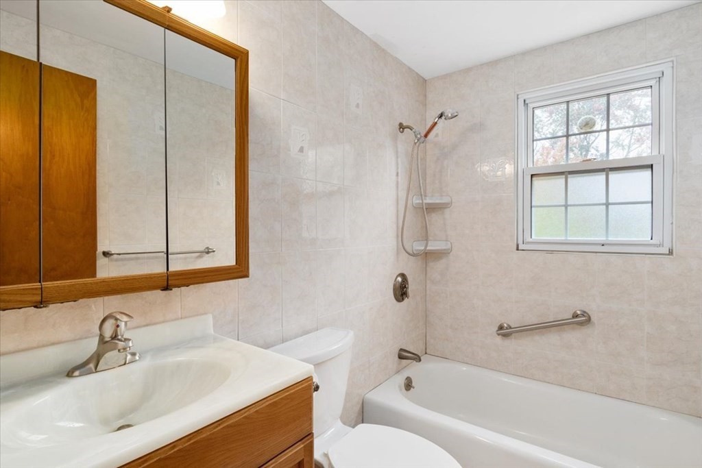98 Hooper Road, Unit 98 Dedham, MA 02026 - Photo 24 of 41 Gallery Image 24