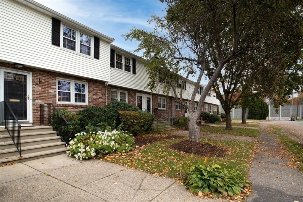 98 Hooper Road, Unit 98 Dedham, MA 02026 - Photo 36 of 41 Gallery Image 36
